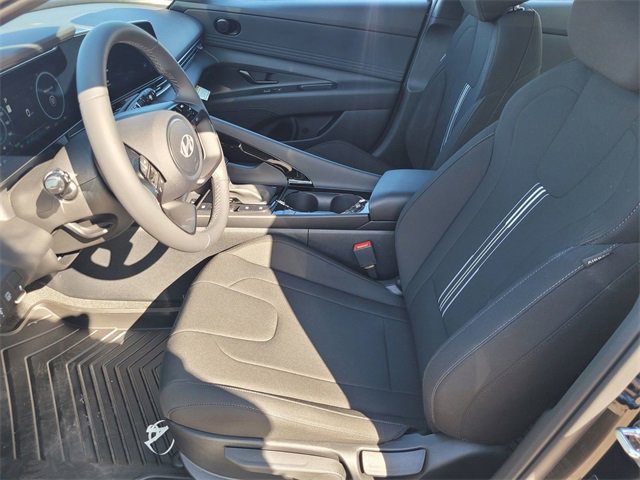 New 2025 Hyundai Elantra SEL image 11