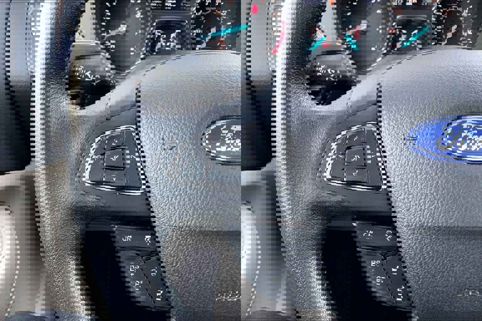 Used 2019 Ford Escape Titanium image 24