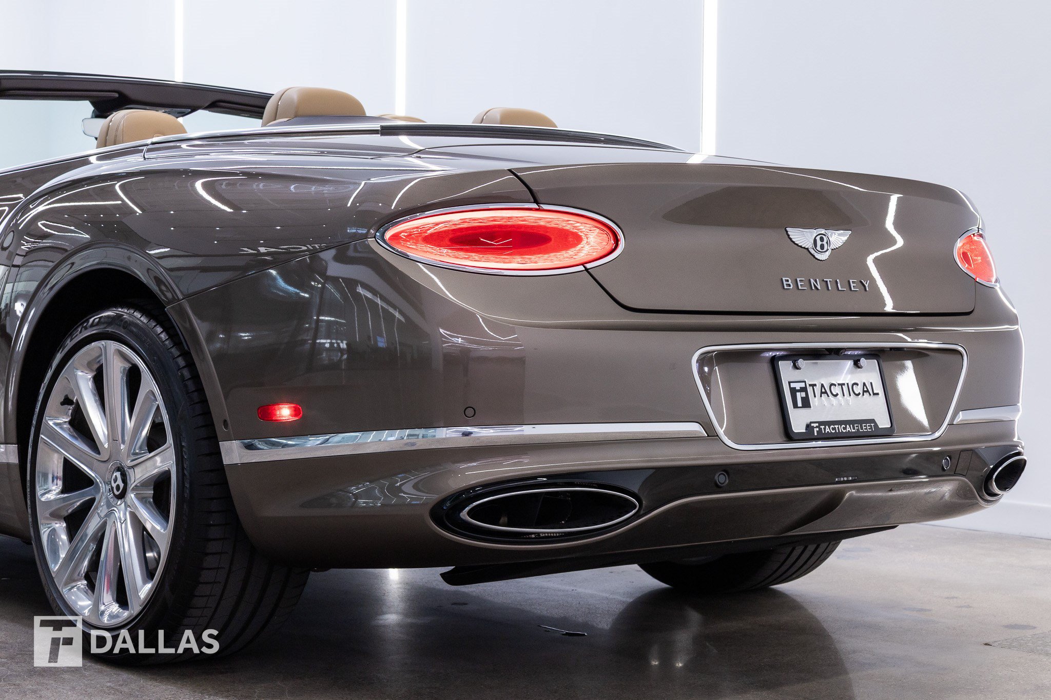 Used 2020 Bentley Continental GT AWD/4WD image 9