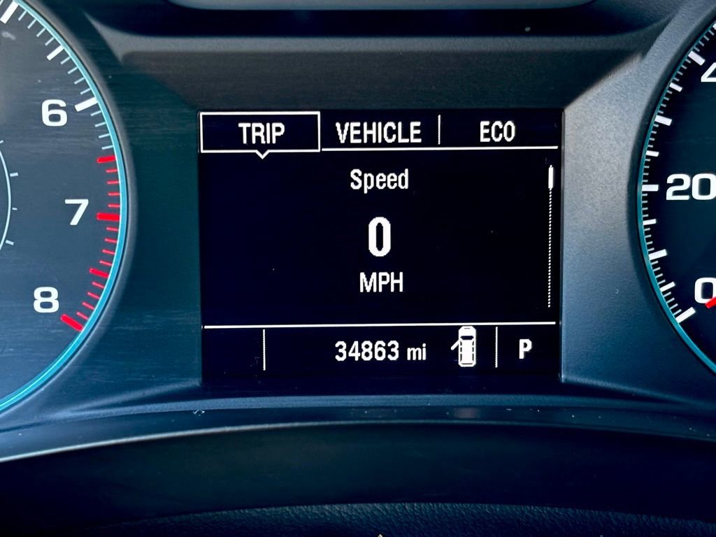 Used 2023 Chevrolet Traverse LT image 16