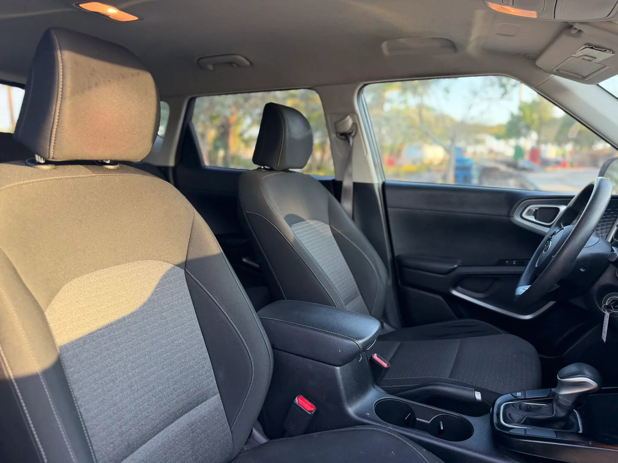 Used 2020 Kia Soul S FWD image 13
