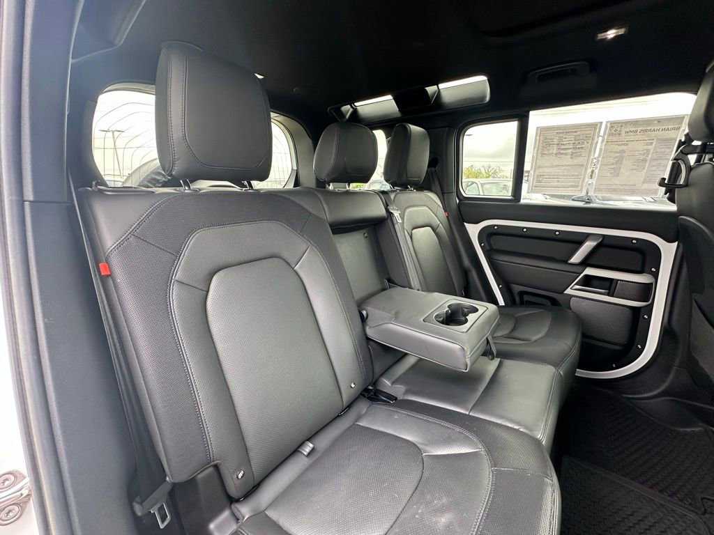 Used 2024 Land Rover Defender 110 X-Dynamic SE image 30