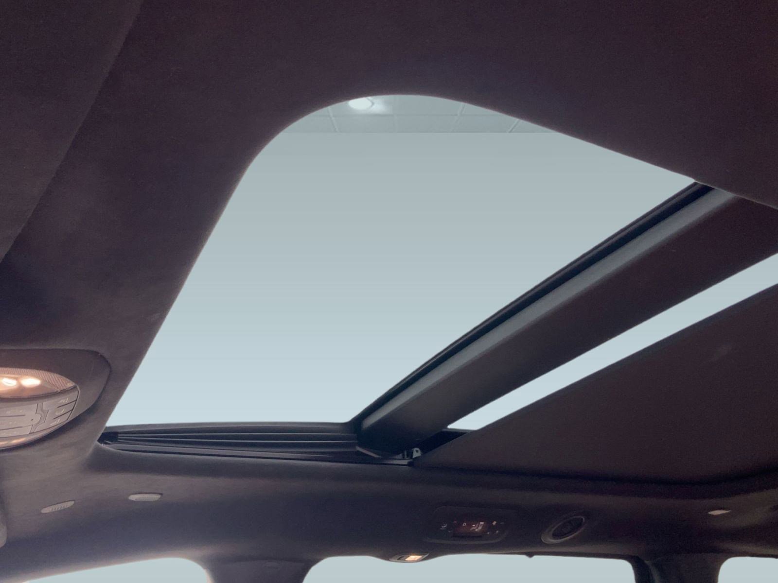 Used 2022 Chrysler Pacifica Pinnacle image 15