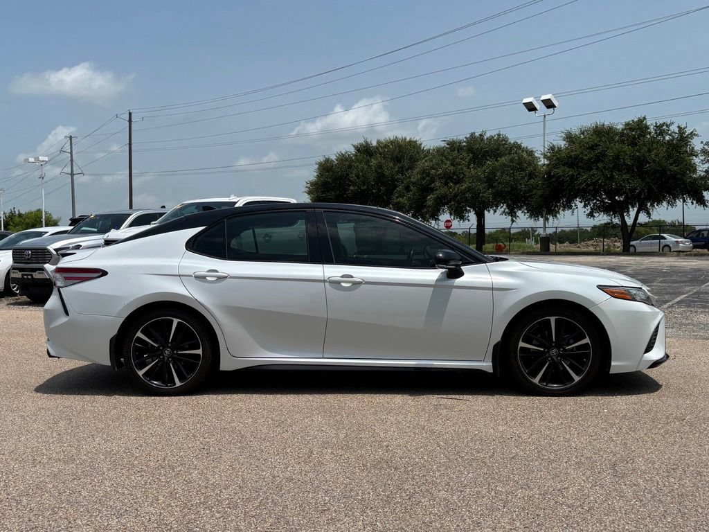Used 2019 Toyota Camry XSE FWD image 4