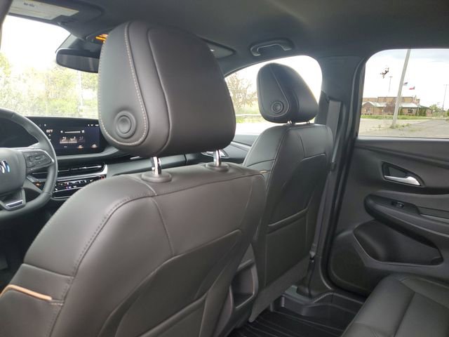 Certified 2025 Buick Envista Avenir FWD image 27
