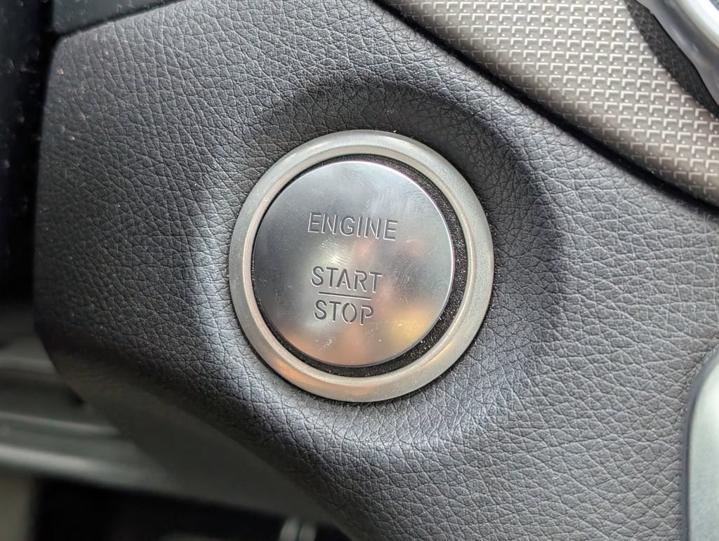 Certified 2020 Mercedes-Benz GLA 250 4MATIC image 18