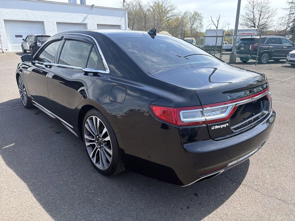 Used 2019 Lincoln Continental Reserve AWD/4WD image 3