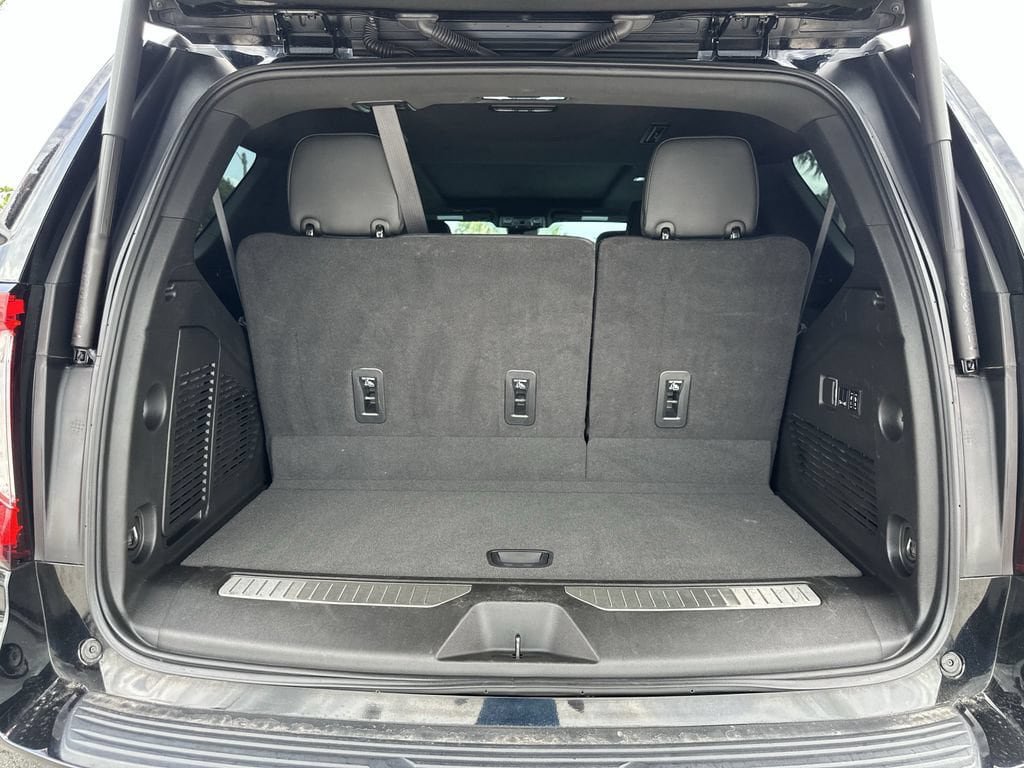 Used 2023 GMC Yukon Denali RWD image 11