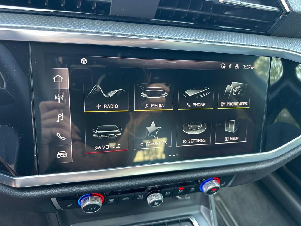 New 2025 Audi Q3 2.0T Premium image 19