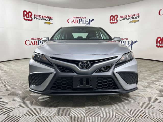 Used 2024 Toyota Camry SE FWD image 2