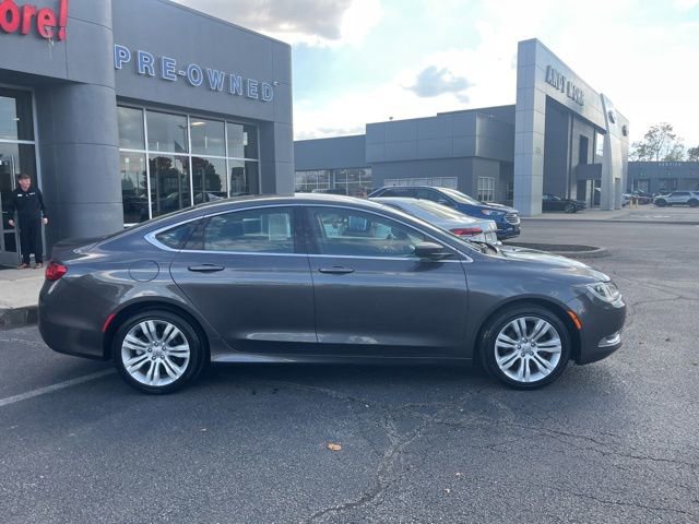Used 2015 Chrysler 200 Limited w/ Spring Special Group image 4
