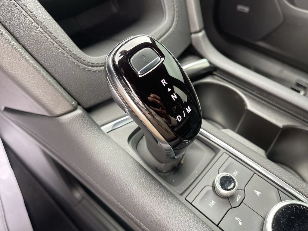 Used 2024 Cadillac XT6 Sport w/ Technology Package AWD/4WD image 20