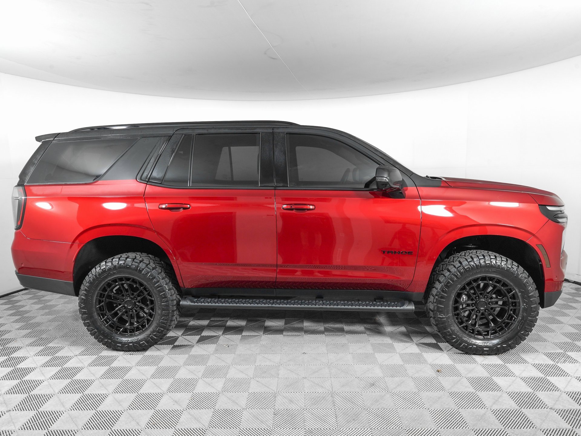 Used 2025 Chevrolet Tahoe Premier w/ Sun And Tow Package image 5