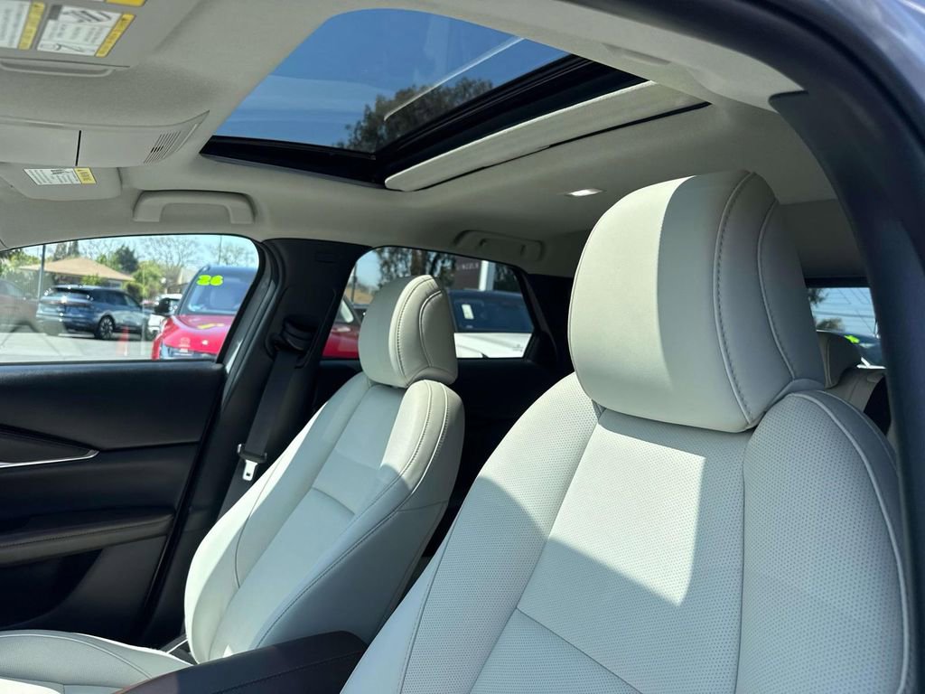 Certified 2025 MAZDA CX-30 AWD 2.5 S w/ Premium Package image 24