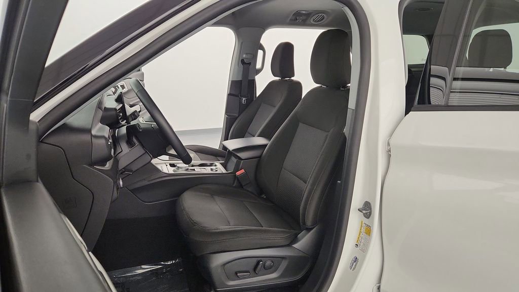 Certified 2023 Ford Explorer XLT image 13