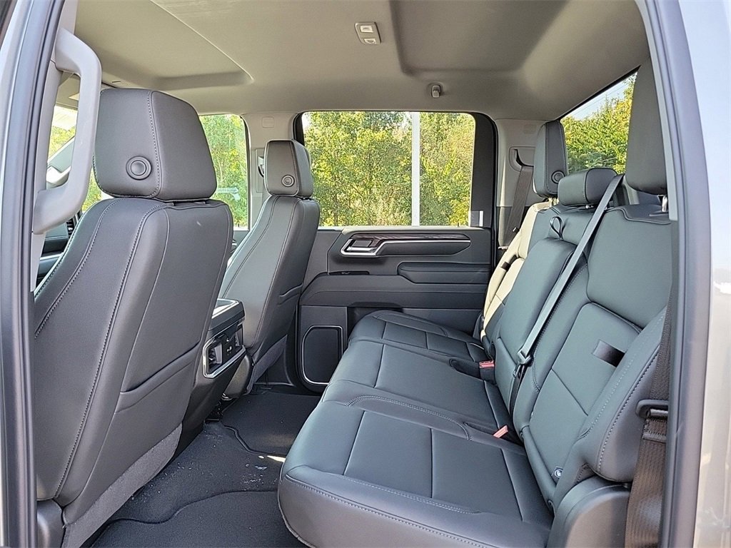 New 2026 GMC Sierra 2500 SLT w/ SLT Convenience Package image 11