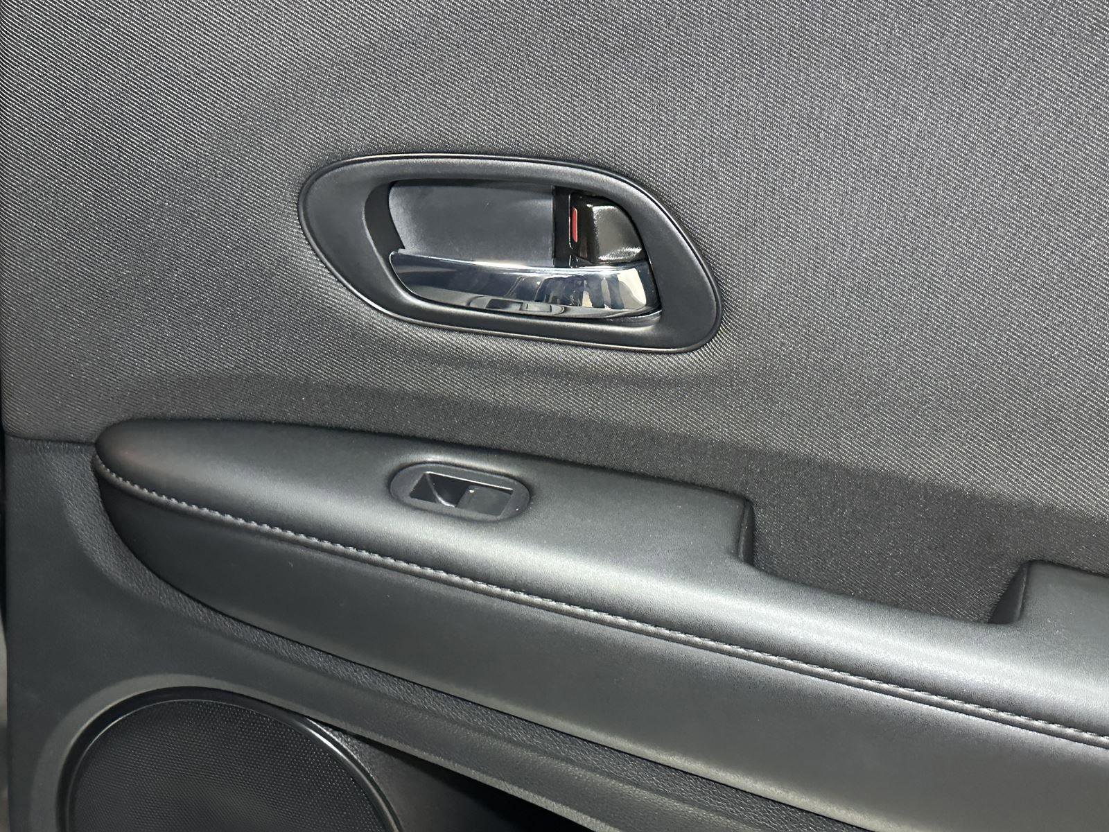 Certified 2022 Honda HR-V Sport image 33