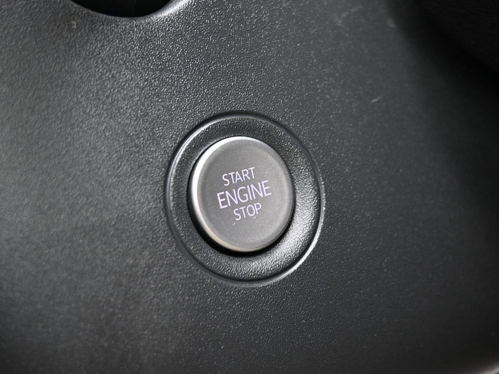 Used 2022 Volkswagen ID.4 Pro image 24