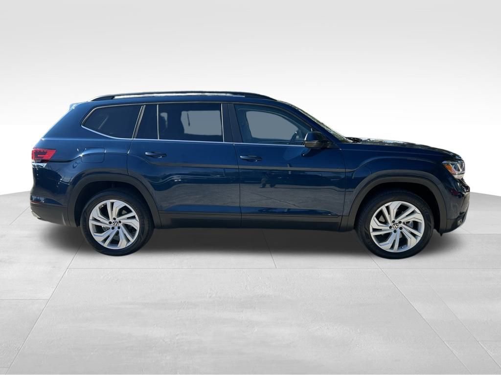 Used 2022 Volkswagen Atlas SE image 2