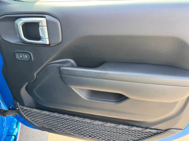 Used 2022 Jeep Gladiator Sport image 7