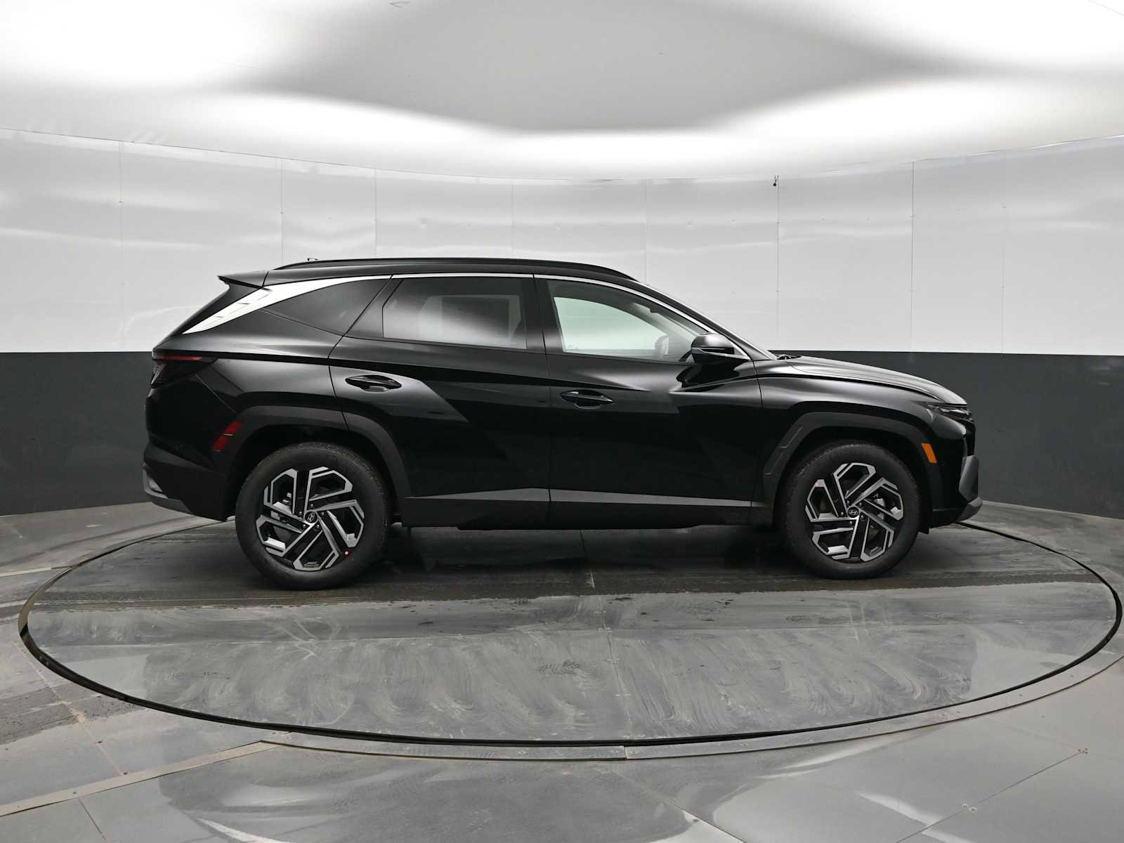 New 2026 Hyundai Tucson Limited image 9