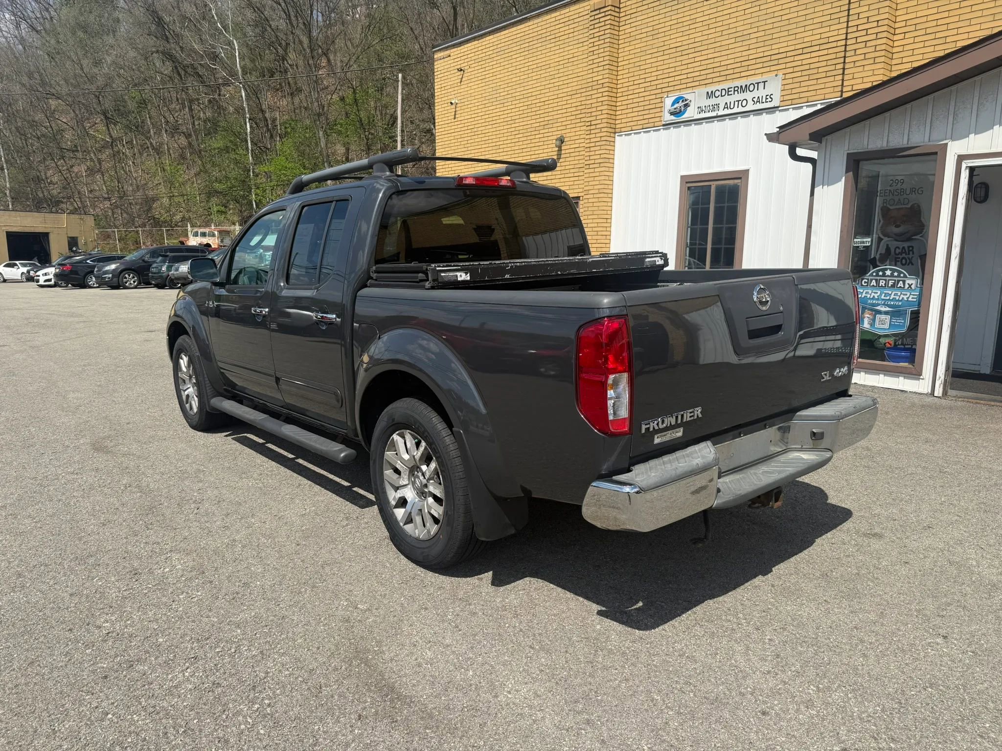 Used 2011 Nissan Frontier SL w/ Moonroof Pkg image 8