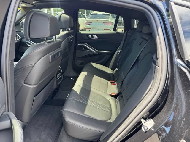 Used 2022 BMW X6 M50i w/ Premium Package AWD/4WD image 38