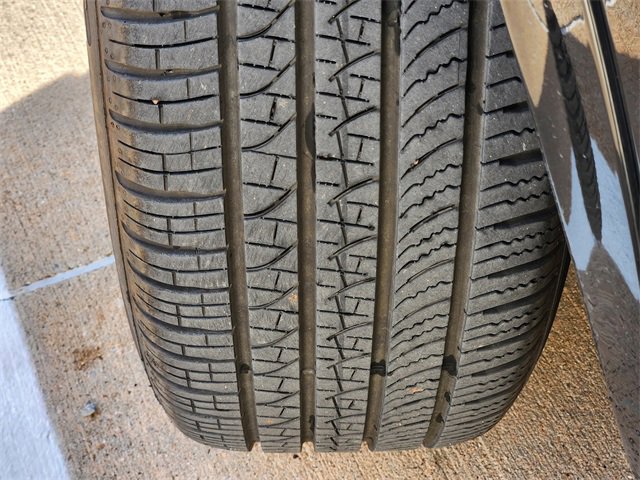 Used 2024 Land Rover Discovery Sport Dynamic SE image 11