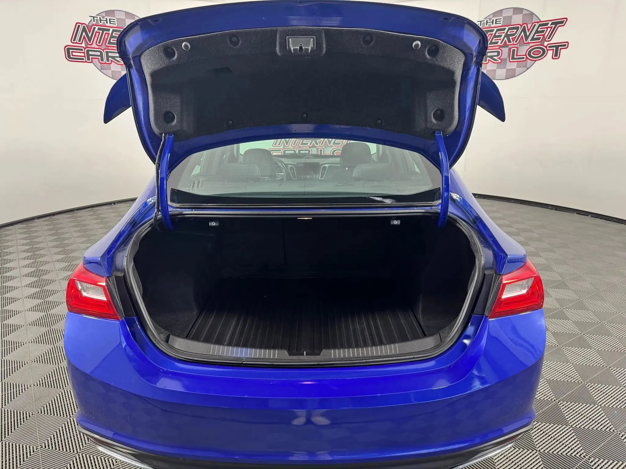 Used 2023 Chevrolet Malibu RS w/ LPO, Floor Liner Package image 27