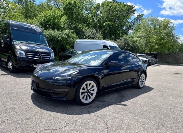 Used 2021 Tesla Model 3 Long Range AWD/4WD image 3