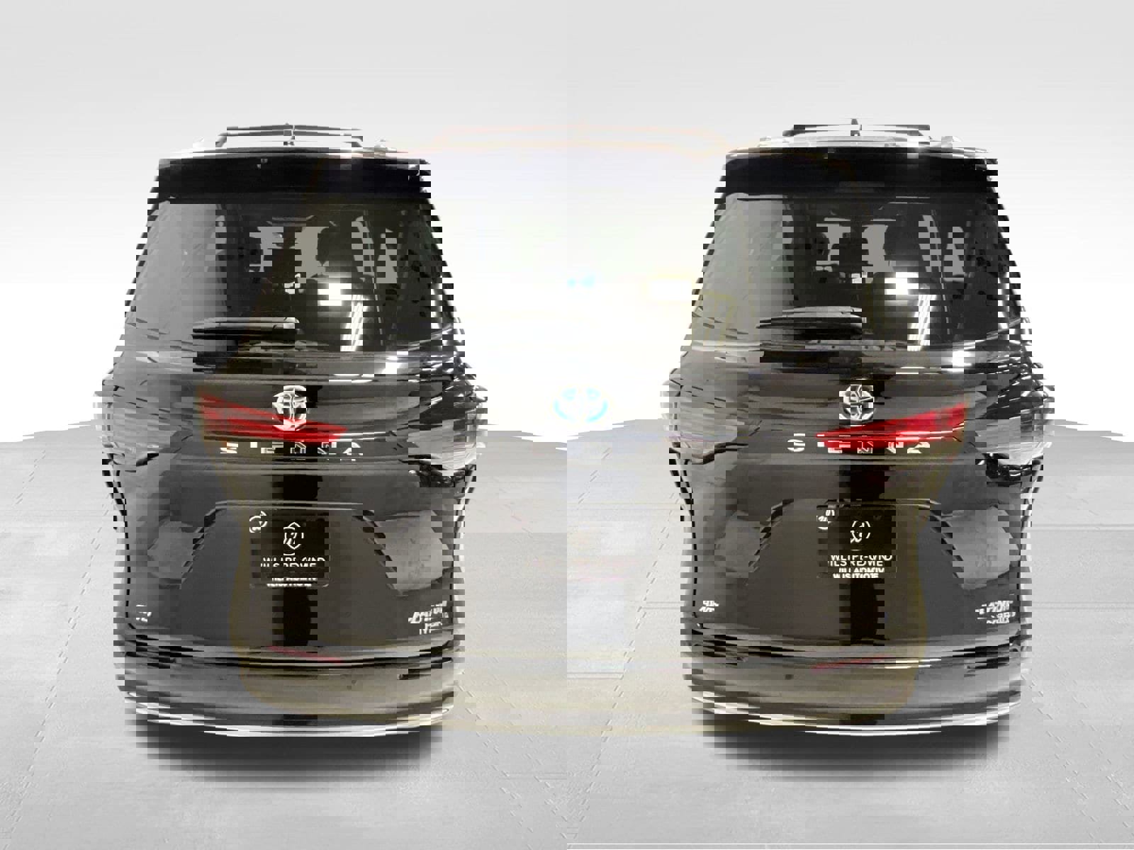 Used 2021 Toyota Sienna Limited image 4