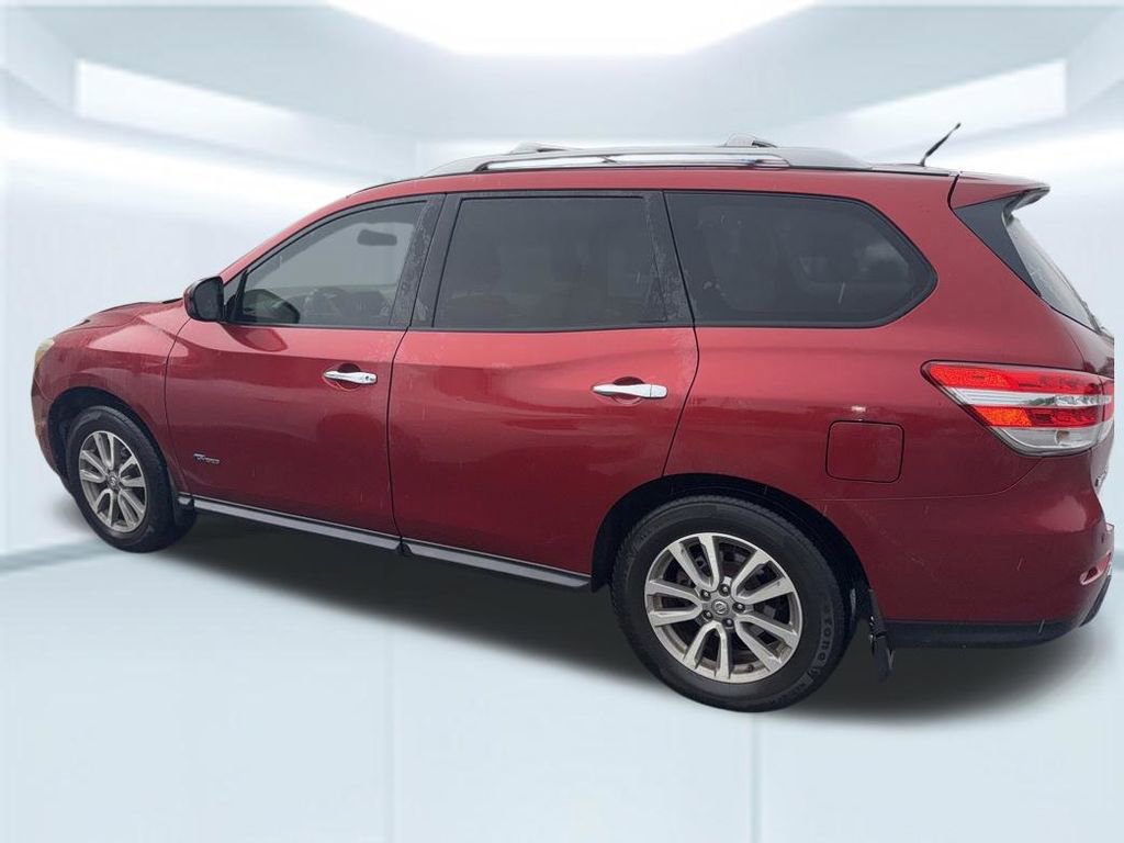 Used 2014 Nissan Pathfinder SV w/ Trailer Tow Package AWD/4WD image 5
