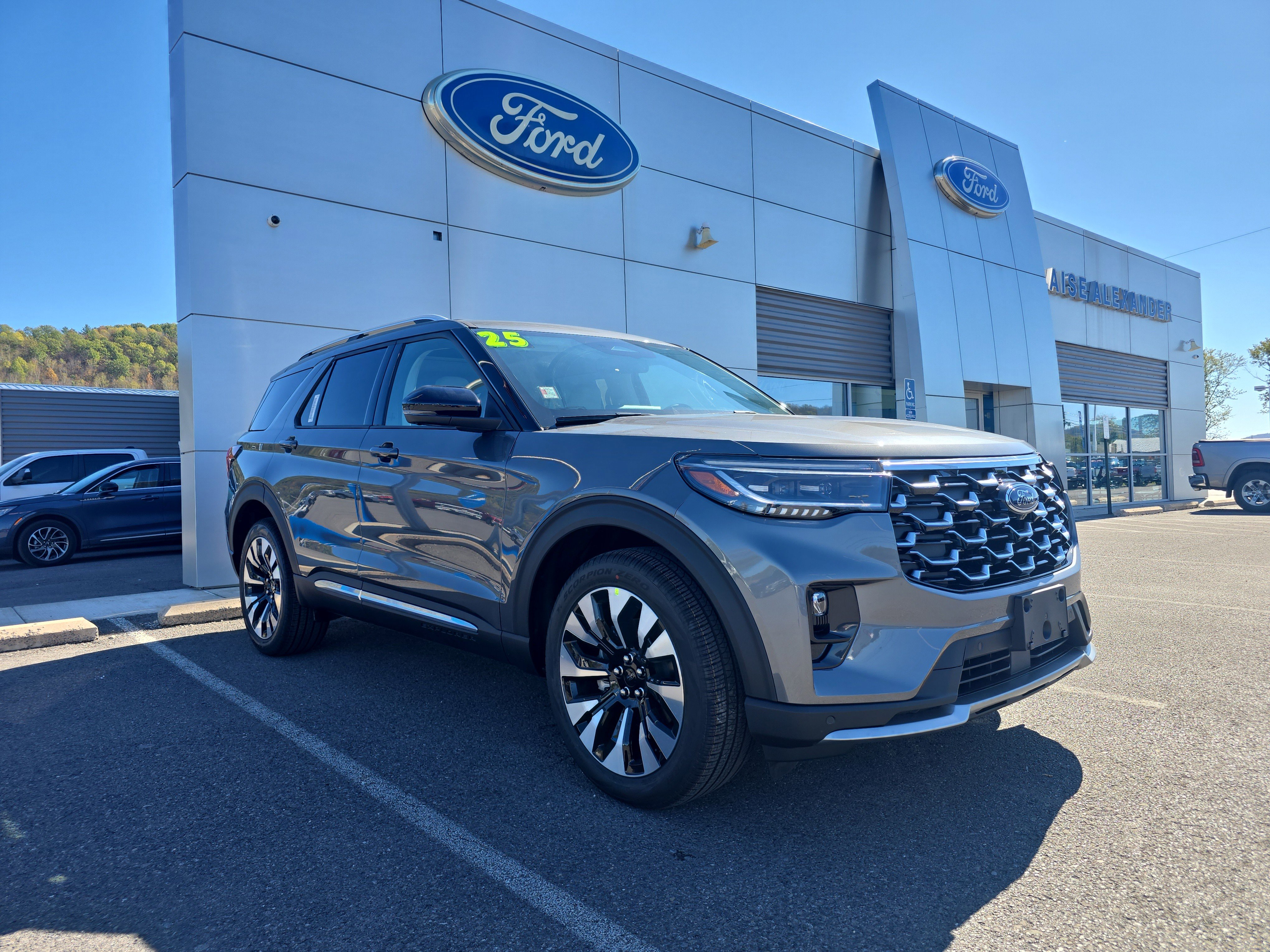 New 2025 Ford Explorer Platinum