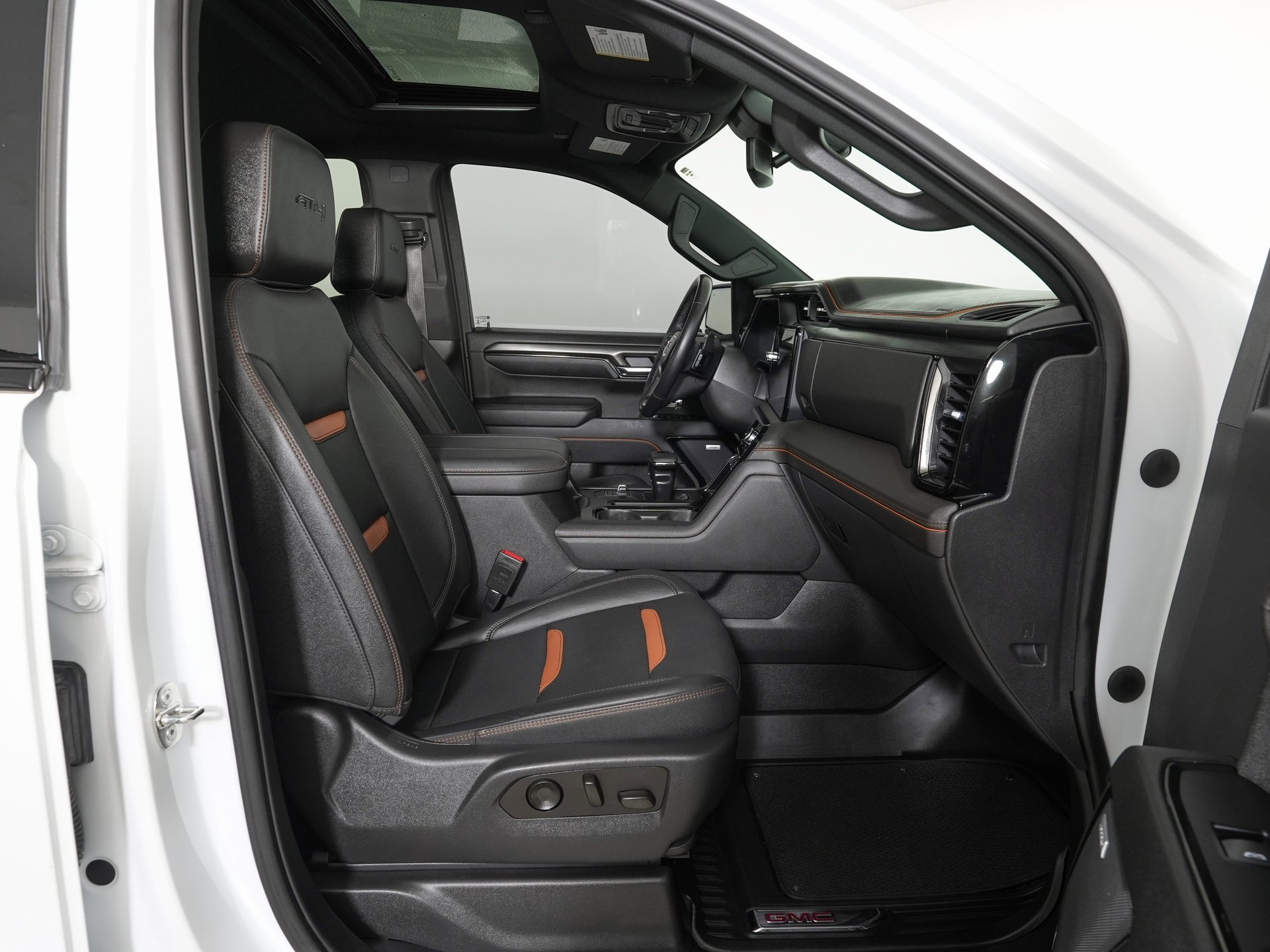 Used 2023 GMC Sierra 1500 AT4 w/ AT4 Premium Package image 10