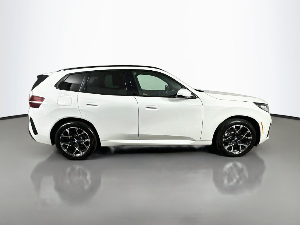 Used 2025 BMW X3 xDrive30i AWD/4WD image 7