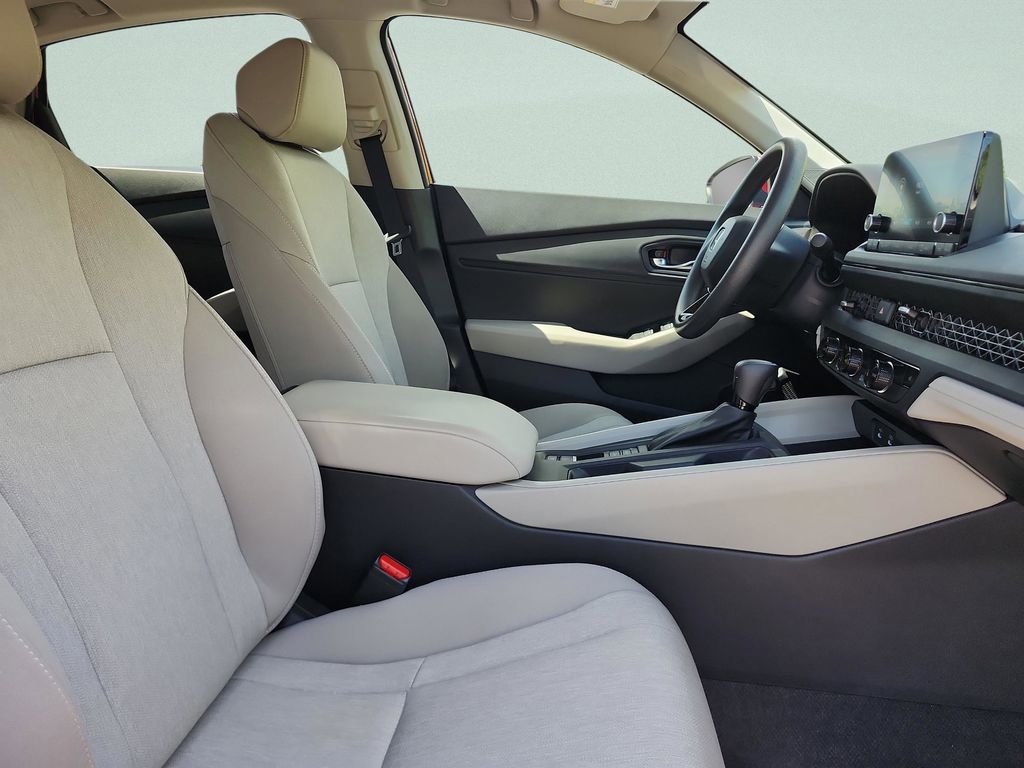 Used 2023 Honda Accord EX image 18