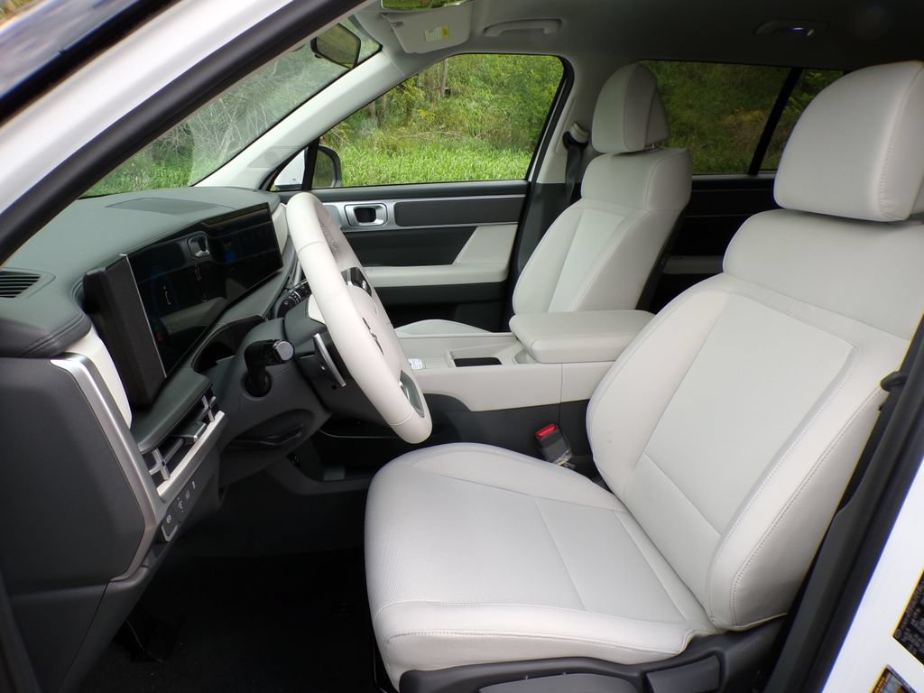 New 2026 Hyundai Santa Fe SE AWD/4WD image 13