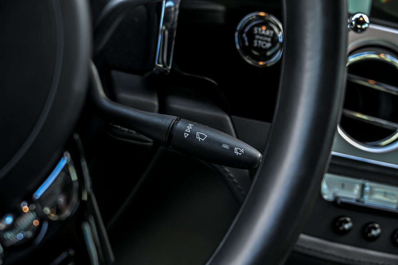 Used 2015 Rolls-Royce Wraith RWD image 30