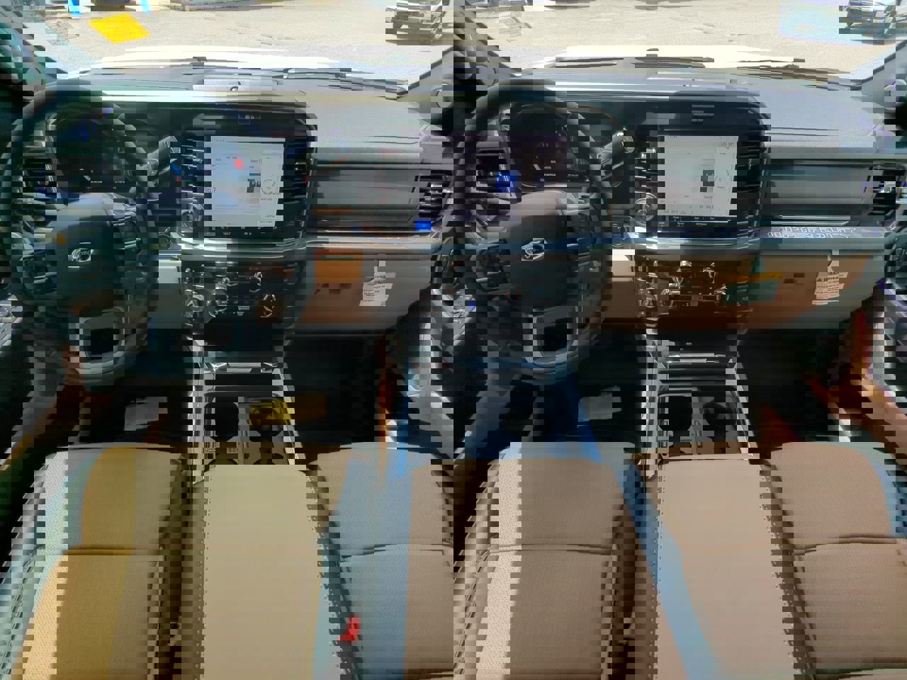 New 2025 Ford F350 Lariat w/ Lariat Ultimate Package image 15