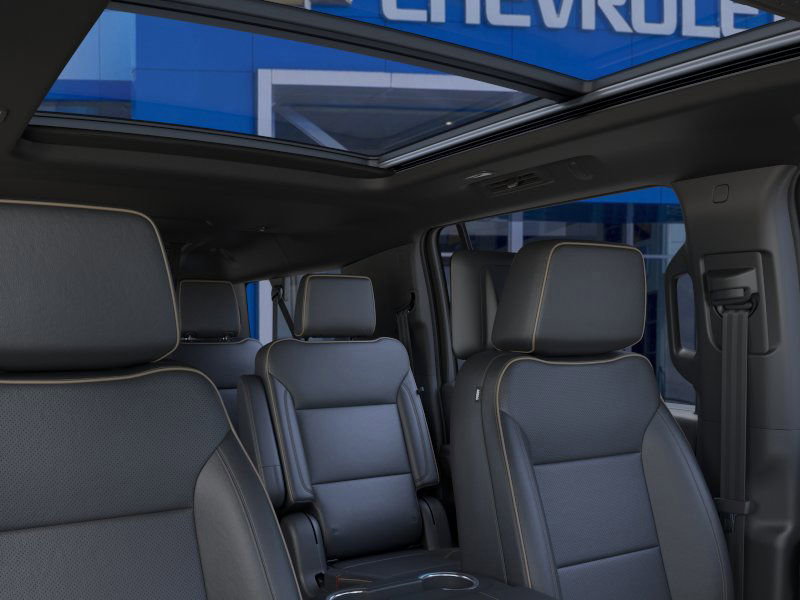 New 2025 Chevrolet Suburban Premier image 26