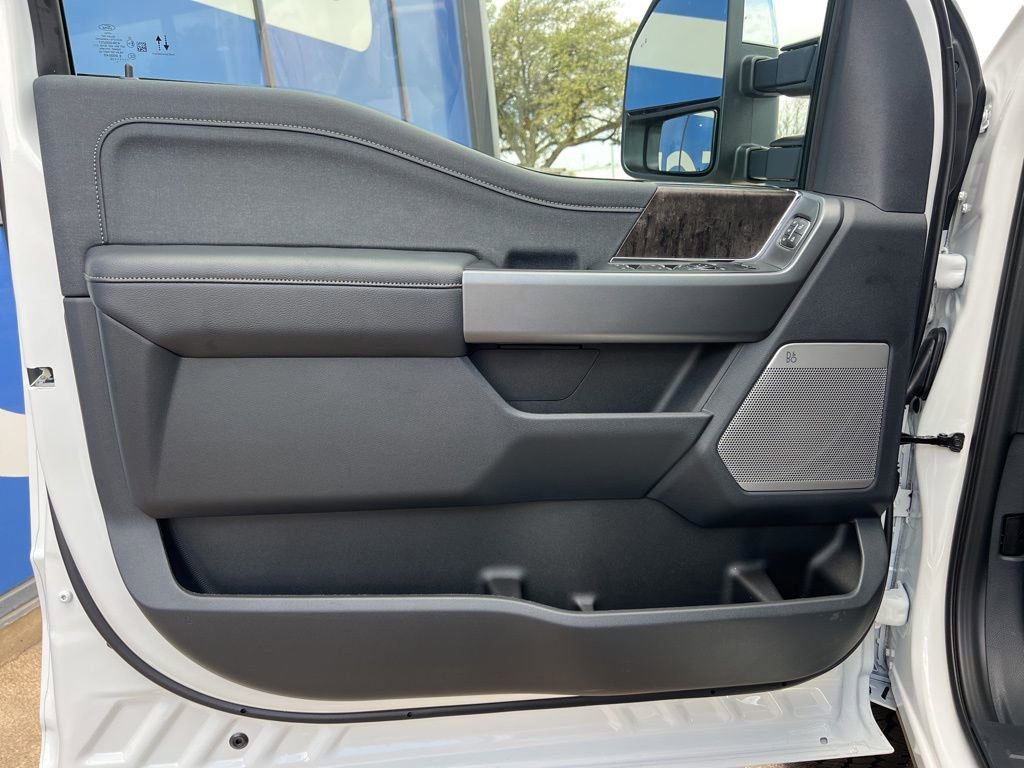 New 2026 Ford F250 Lariat w/ Chrome Package image 13