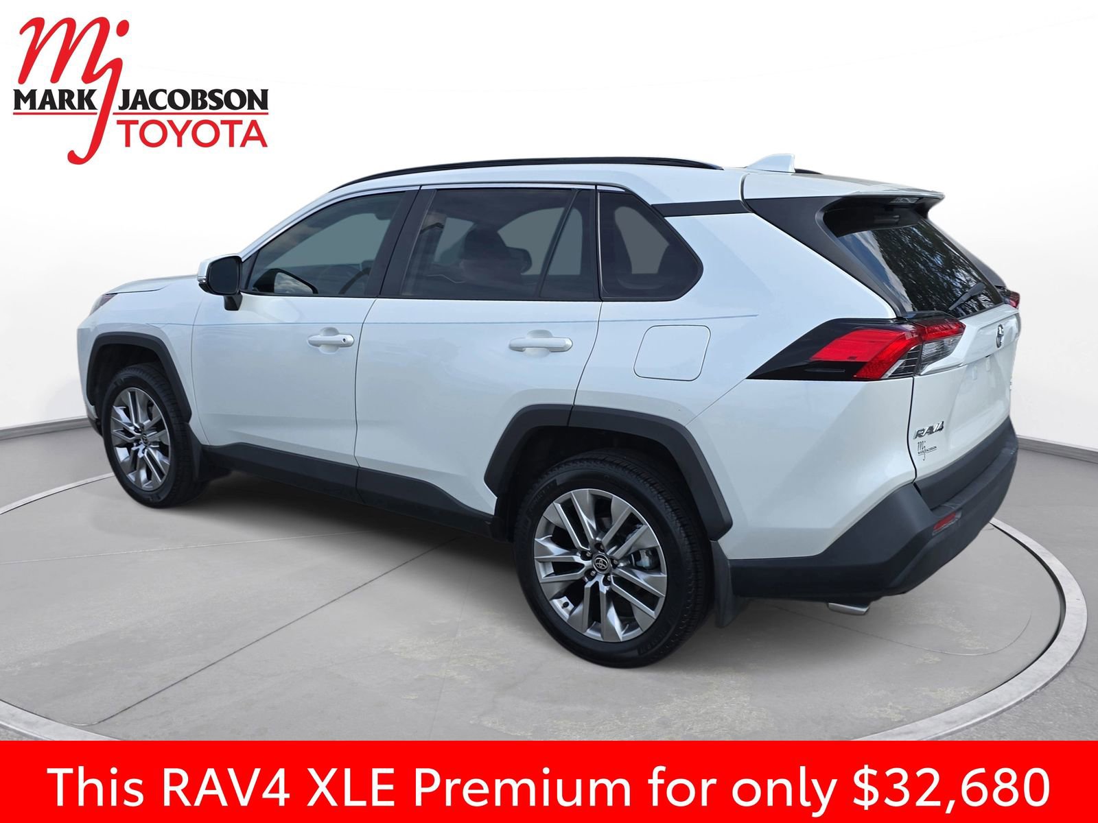 Used 2024 Toyota RAV4 XLE Premium w/ Weather Package image 13