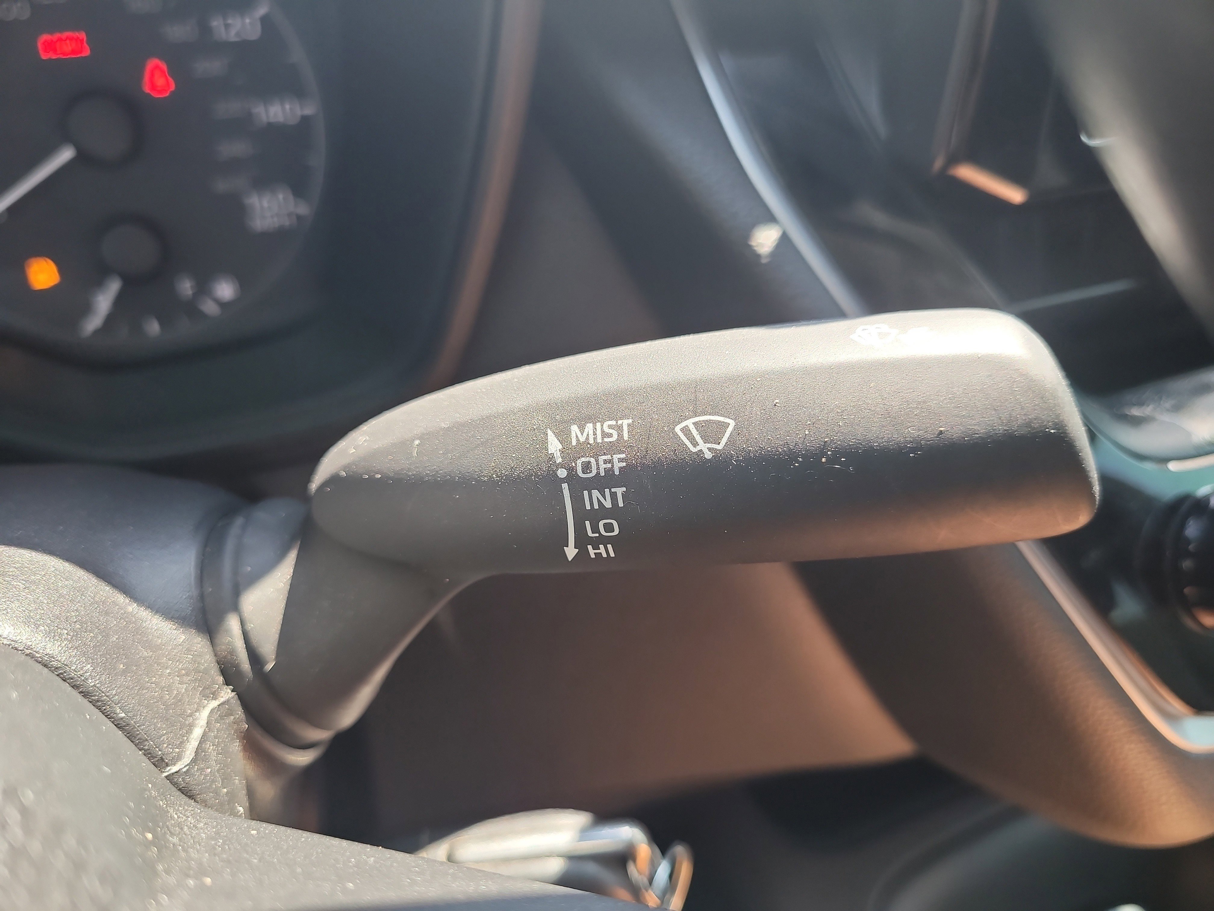 Used 2025 Toyota Corolla LE FWD image 28