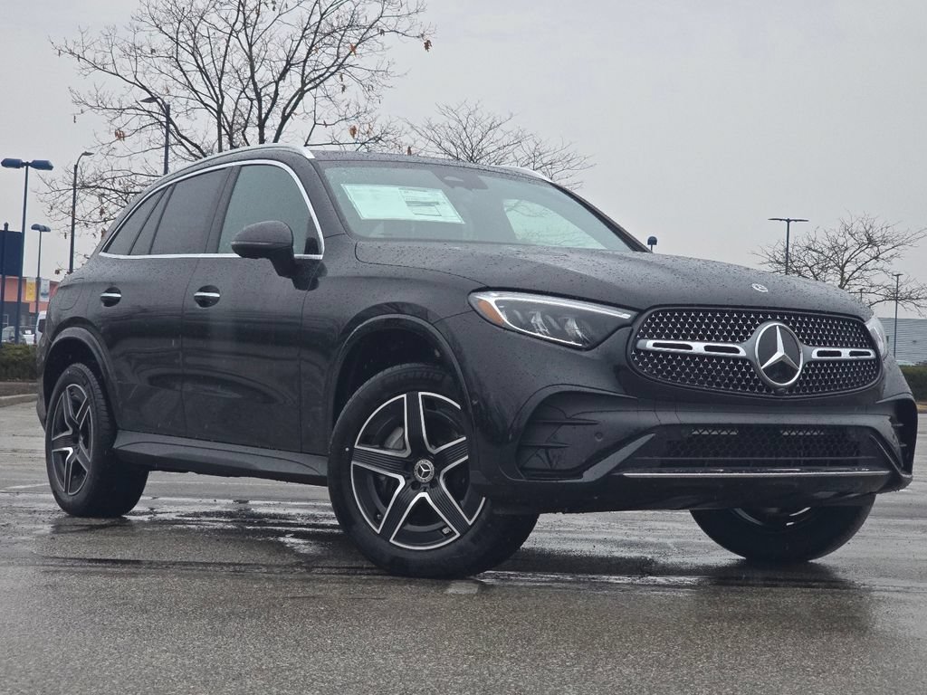 Used 2026 Mercedes-Benz GLC 300 4MATIC image 1