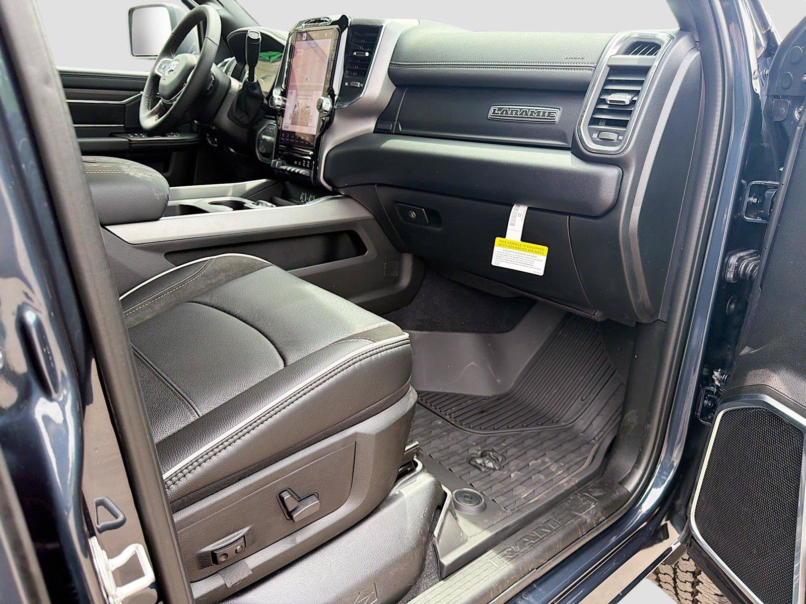 New 2026 RAM 2500 Laramie w/ Night Edition AWD/4WD image 13