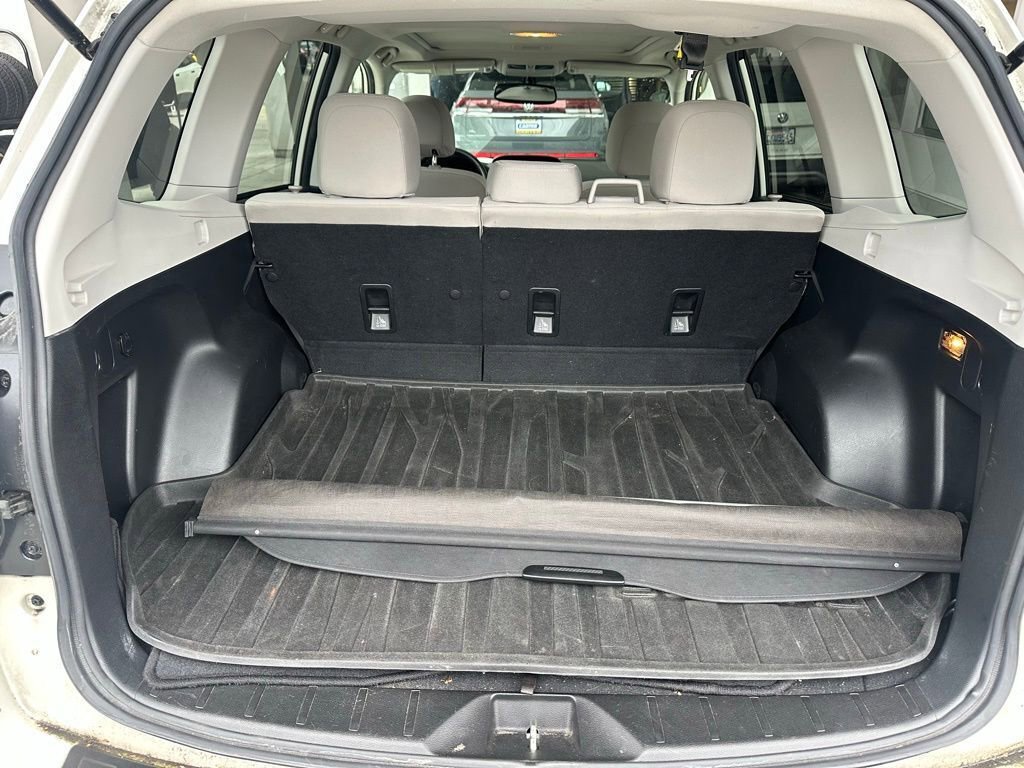 Used 2015 Subaru Forester 2.5i Premium w/ All-Weather Package AWD/4WD image 9