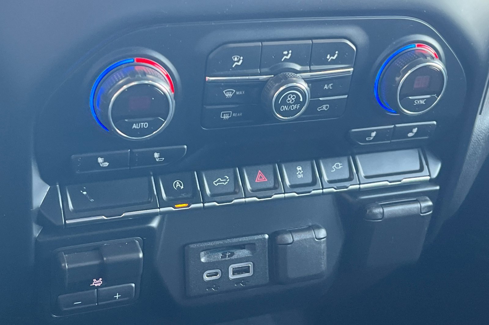 Used 2019 Chevrolet Silverado 1500 LT w/ Texas Edition image 16