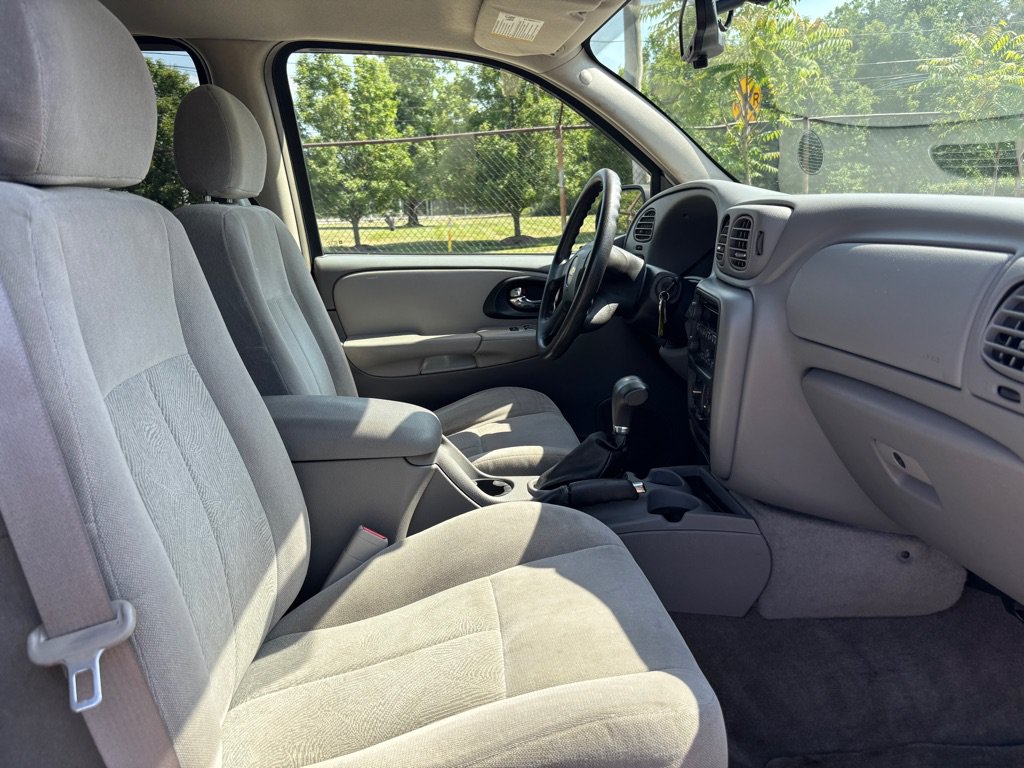 Used 2006 Chevrolet TrailBlazer LS w/ LS Preferred Equipment Group AWD/4WD image 10