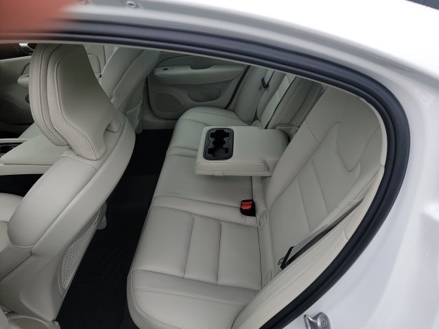 Used 2024 Volvo S60 B5 Core AWD/4WD image 9
