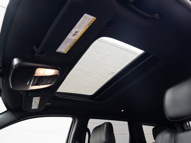 Used 2021 Jeep Grand Cherokee Limited image 30